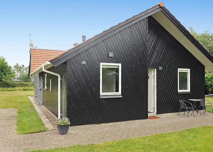 6 Person In Oksbol-by Traum